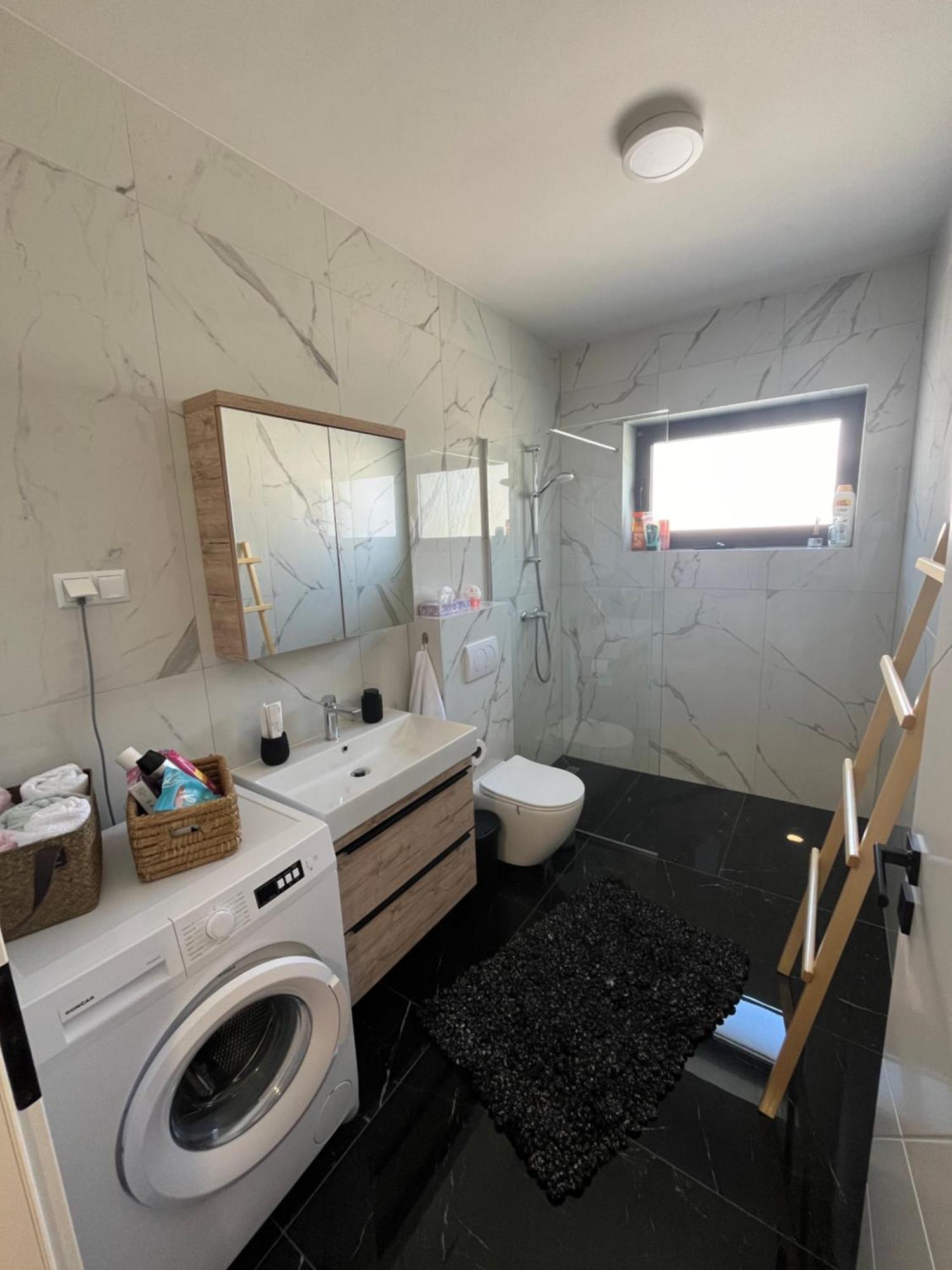 נובה גראדישקה Apartman Sandra מראה חיצוני תמונה