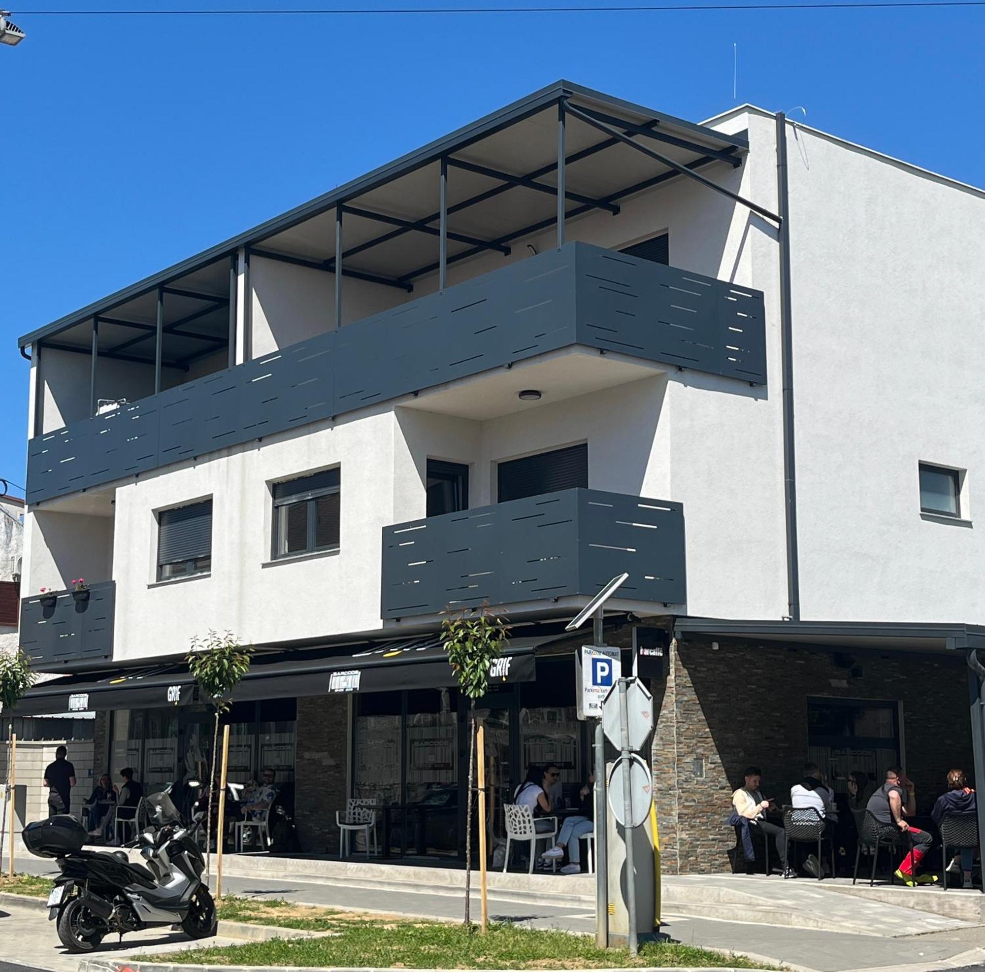 נובה גראדישקה Apartman Sandra מראה חיצוני תמונה